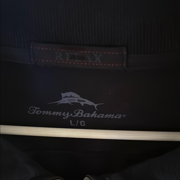 Tommy Bahama 1/4 Zip - Picture 2 of 3